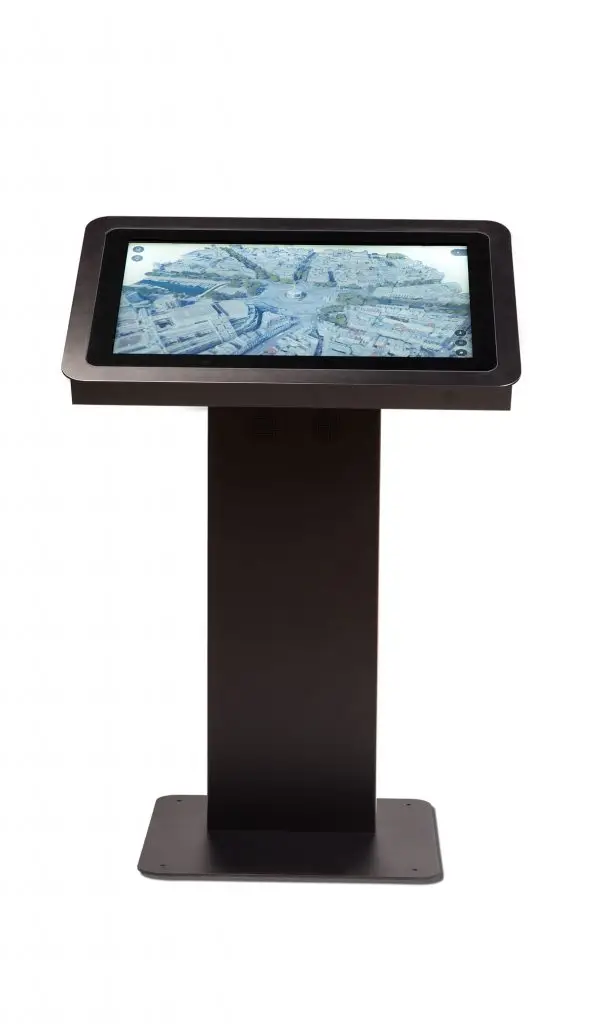 Toshiba complète son offre d’affichage dynamique avec une gamme de Totems interactifs