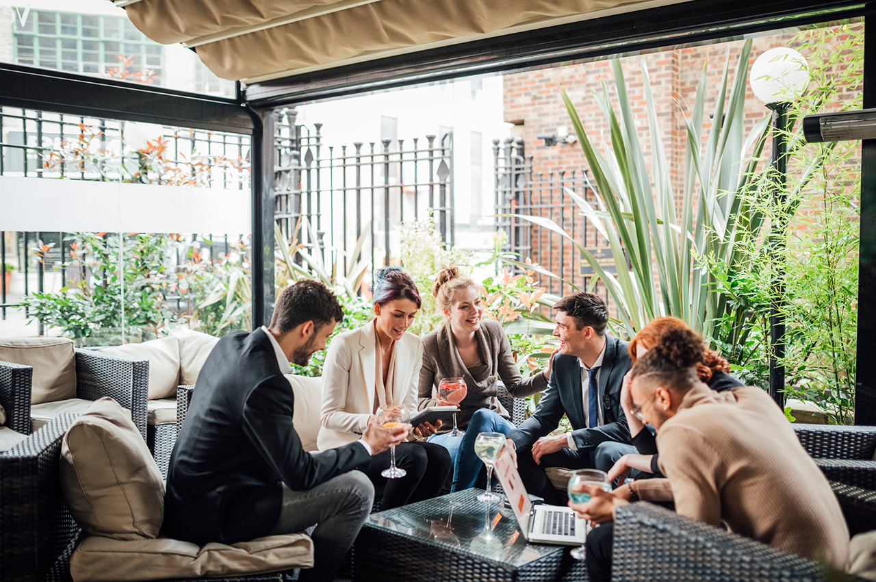 Cocktail de travail entre collègues